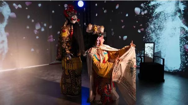 《霸王別“機”》首演