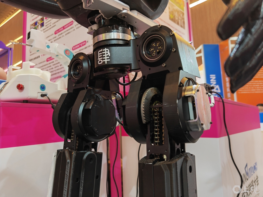 行者二號(hào)胯部電機(jī)驅(qū)動(dòng)