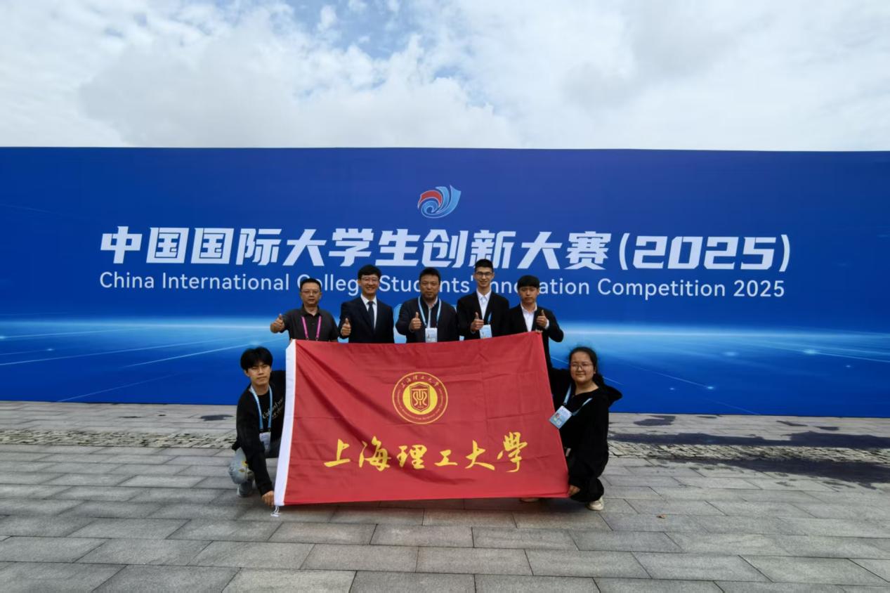 匠行團(tuán)隊(duì)項(xiàng)目成員合影