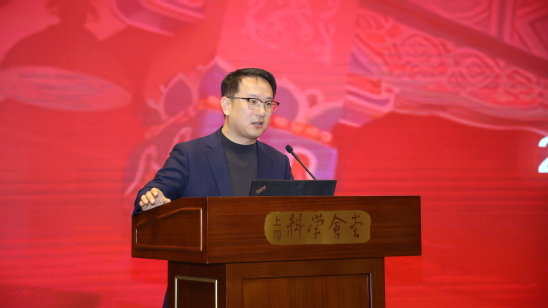 上海交通大學學生創(chuàng)新中心黨總支書記宋續(xù)明作報告